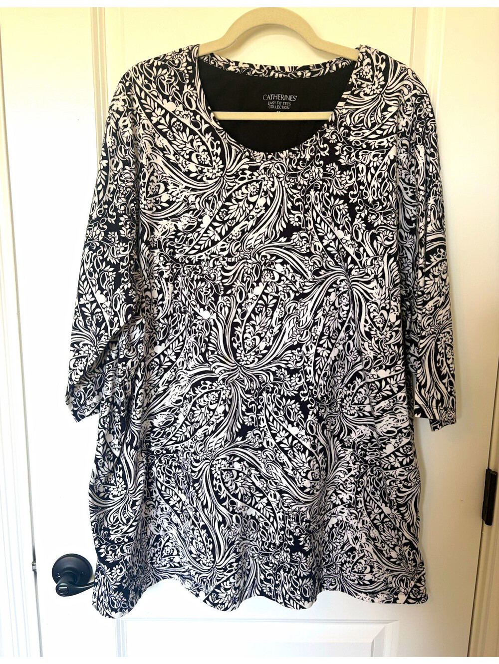 Catherines Easy Fit Tees Top Size 2X Black/White Paisley 3/4 Cotton Knit